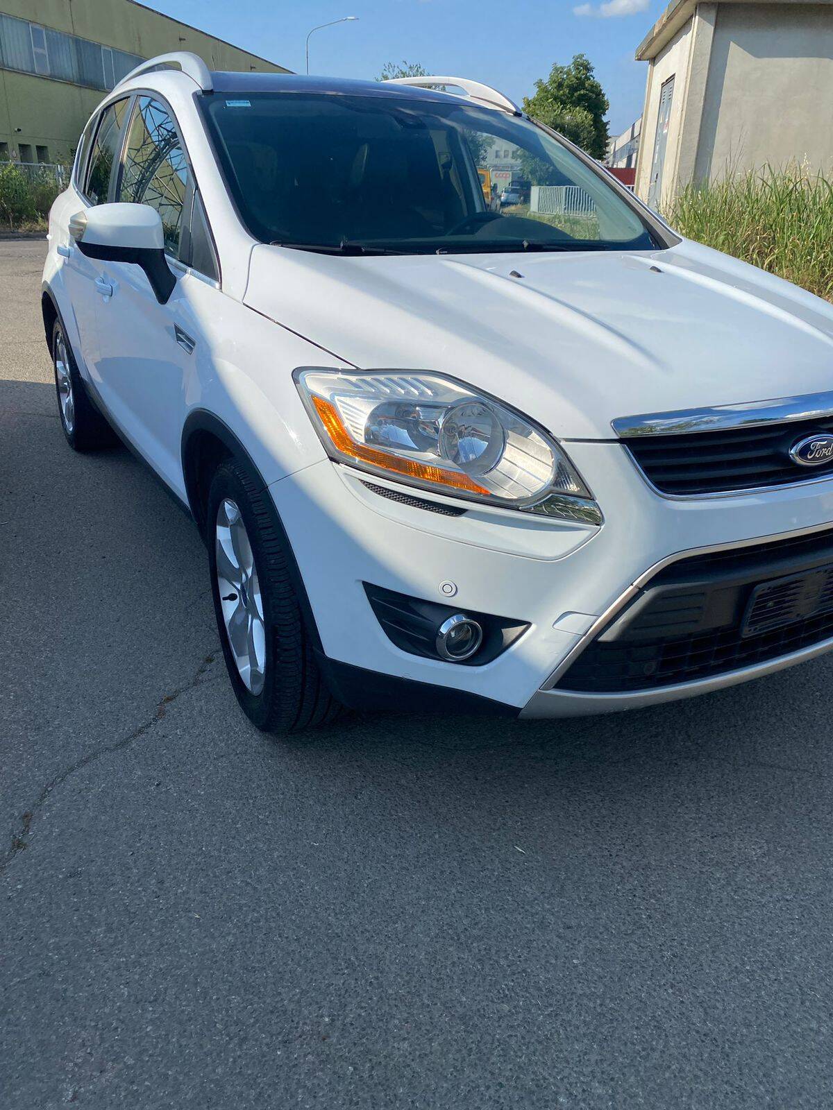 Ford kuga white 2010